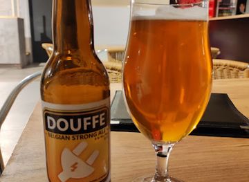 belgium/mons/bar/get-a-pinte