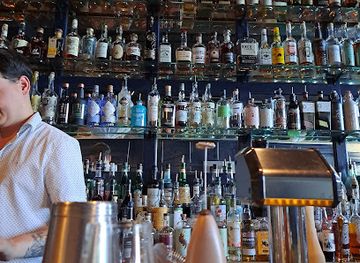 kentucky/paducah/bar/the-foxbriar-cocktail-bar