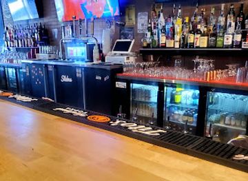 washington/central-washington/bar/sliders-sports-lounge