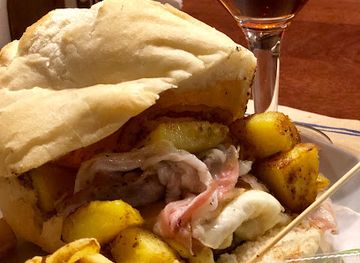 italy/pompeii/forum-of-pompeii/bar/wolf-irish-pub