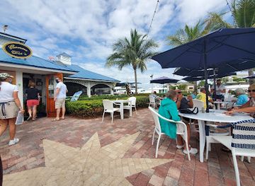florida/sanibel-island/bar/gramma-dot-s-restaurant
