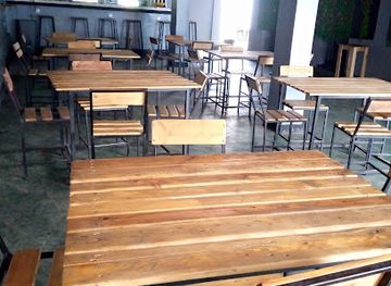 rwanda/western-province/bar/fantastic-inn