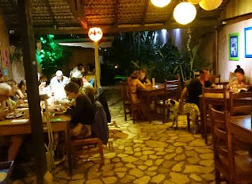 honduras/copan-ruinas/bar/cafe-via-via