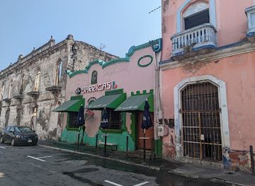 mexico/veracruz/centro-historico/bar/las-barricas