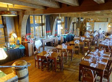oregon/cascade-mountains/bar/cascade-dining-room