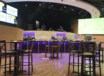 oklahoma/cherokee-landing-state-park/bar/ancient-oak-tavern-bar-stage