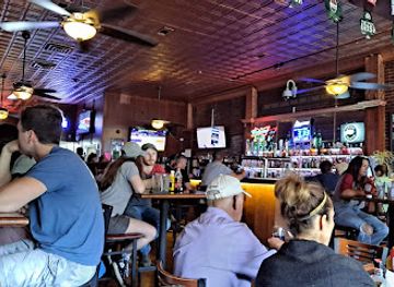 arkansas/lake-ouachita/bar/copper-penny-pub