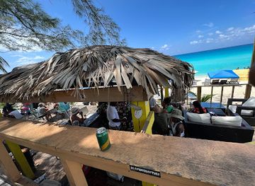 the-bahamas/bimini-islands/bar/shadow-s-coconut-bar