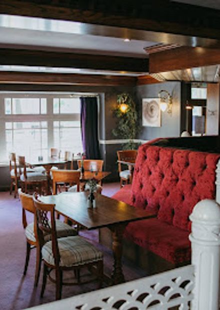 The Adelphi Lounge - Randalls Pubs