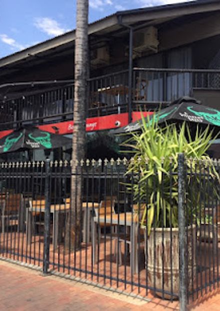 Uncles Tavern