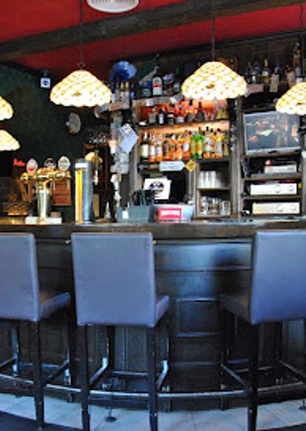 The Claddagh Bar