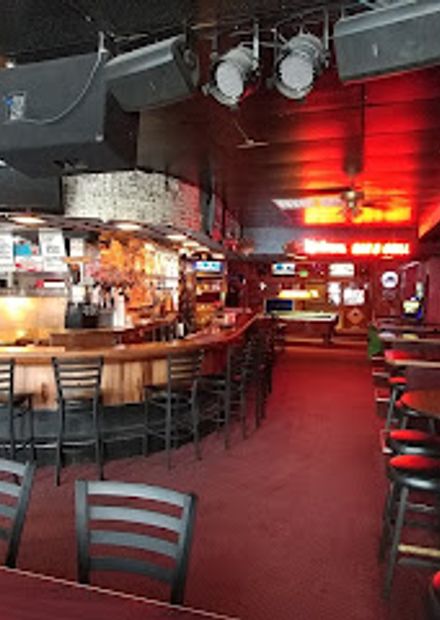 Uptown Bar & Grill
