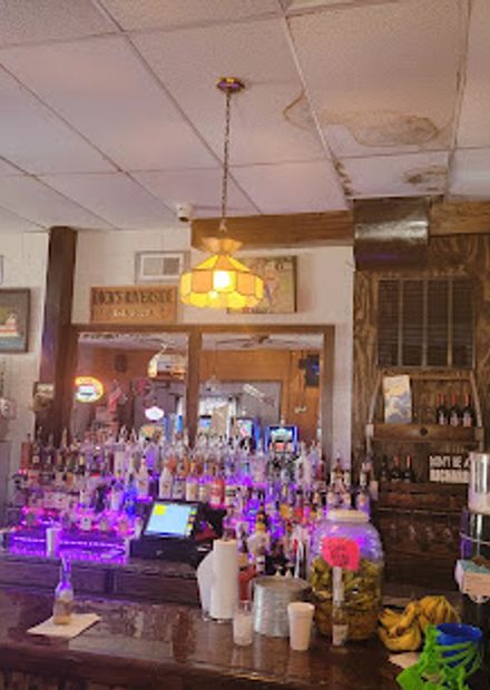 Dick's Riverside Bar & Grill