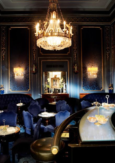 Blaue Bar