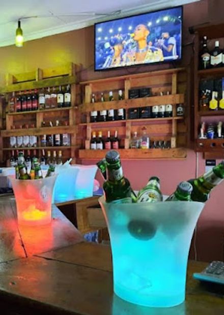 ARROWS BAR & RESTAURANT