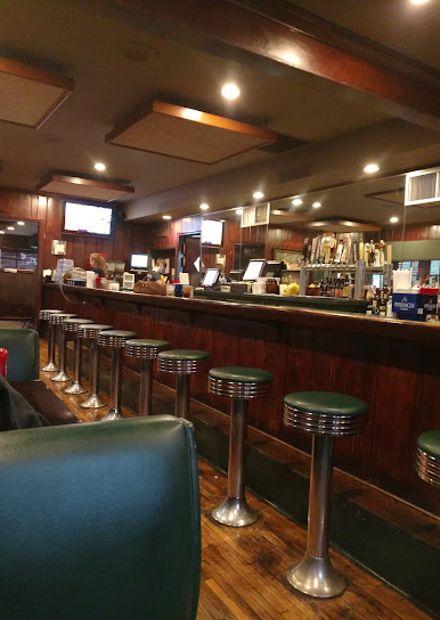 Knob Hill Tavern