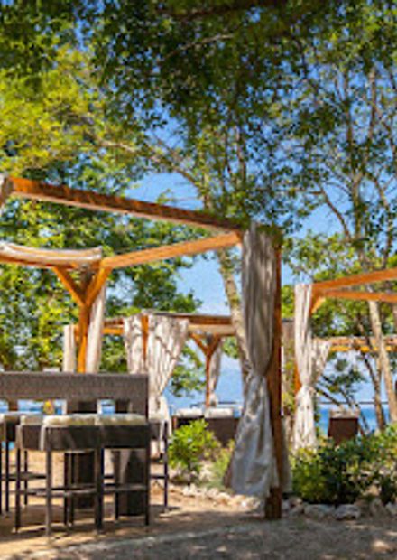 Cabana bar & more