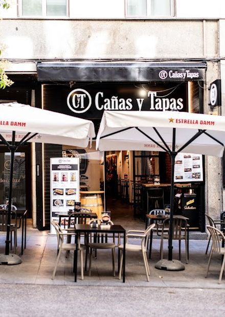 Cañas y Tapas