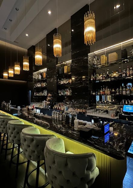 Selene Cocktail Bar