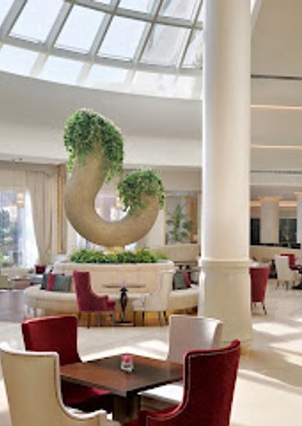 Gallery Lounge