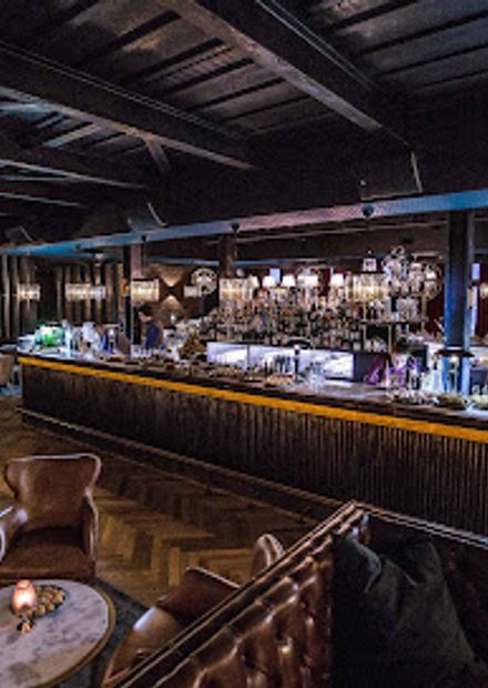Old Fashioned Bar