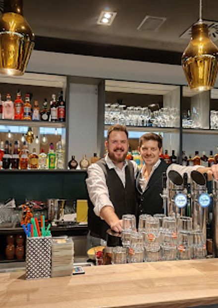 Helmut-Bar
