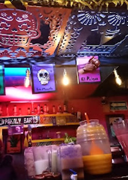 Pakaly bar