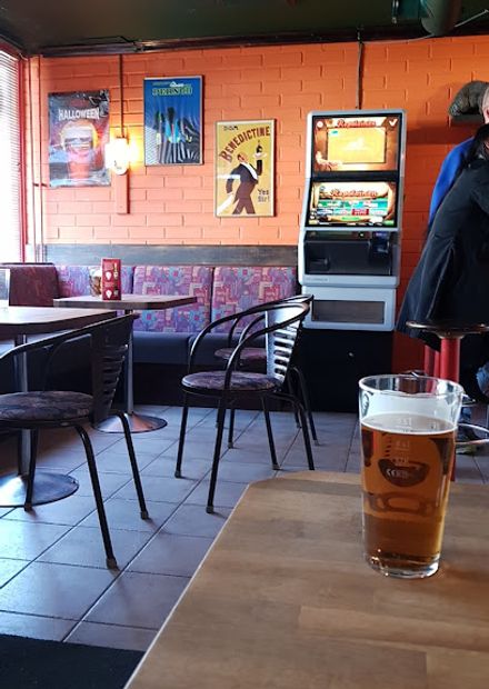 Bear's Den Pub