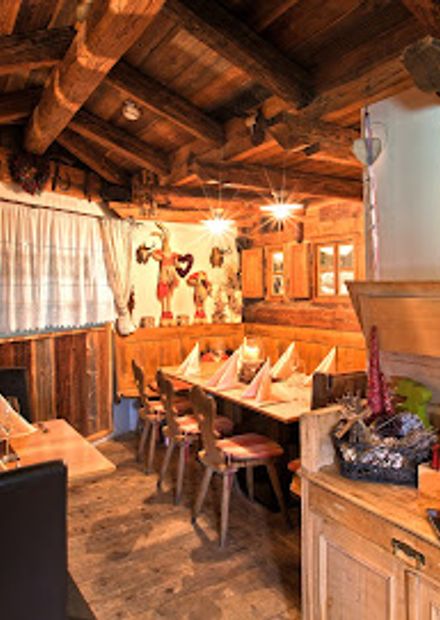 Restaurant Grill-Alm