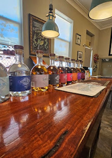 Robbers Dog - Distillery