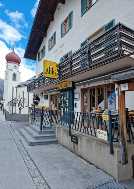 Alibi Bar