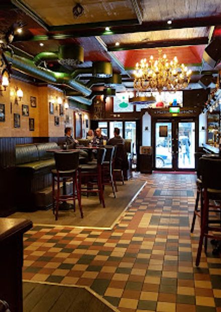 Dr. Jekyll’s Pub
