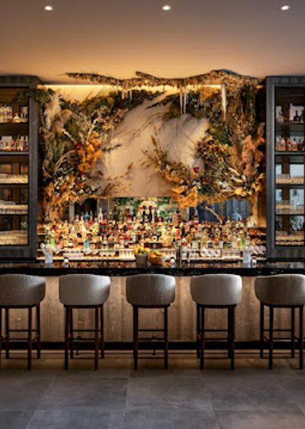 Flora Lounge