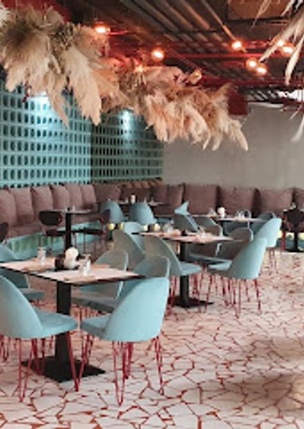 Decadance - Restaurant & Bar