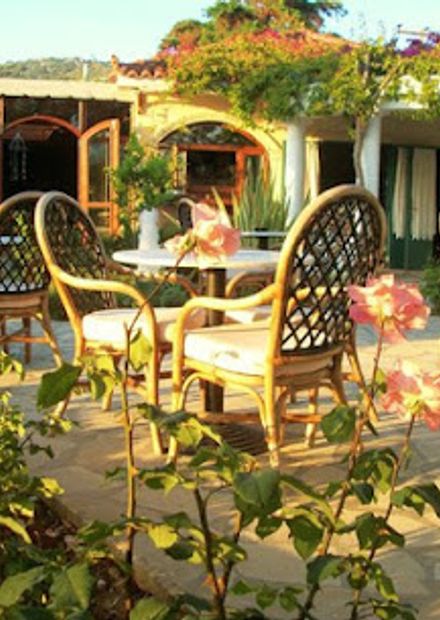 Eden Bar