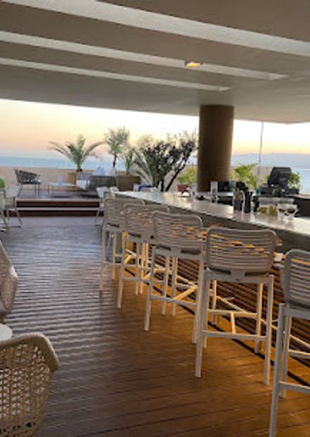 700 Lounge