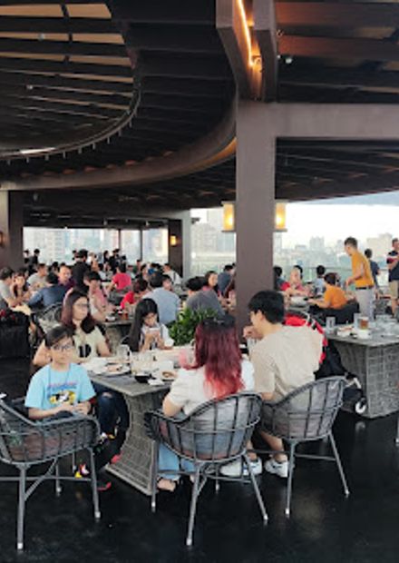 Sky Deck View Bar