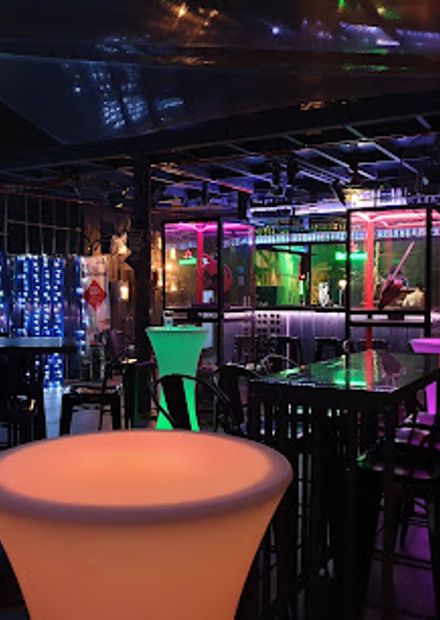 HH Rooftop Bar