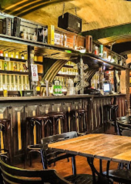 Irish Pub