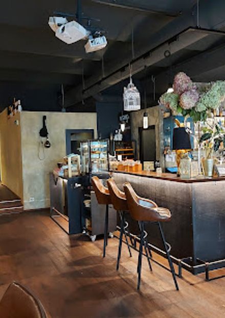 Anna Neumann Bar Bistro