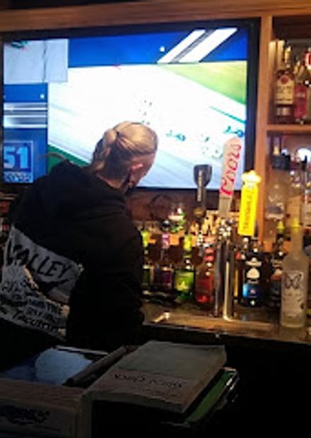 Bottoms Up Bar & Grill