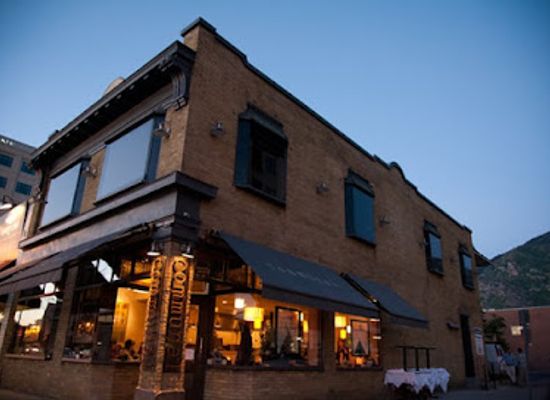 utah/provo/grandview-hill/bar/communal