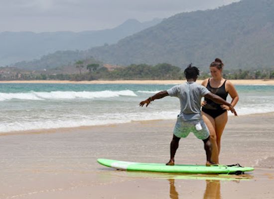 sierra-leone/york-island/bar/menyeleh-s-beach-bar-and-restaurant