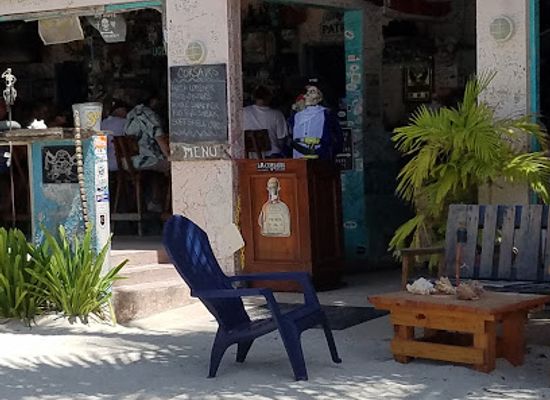british-virgin-islands/guana-island/bar/corsairs-beach-bar-restaurant