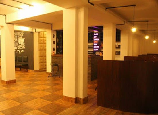 india/sikkim/bar/basement-lounge-bistro-delam