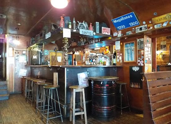 argentina/tierra-del-fuego/bar/santos