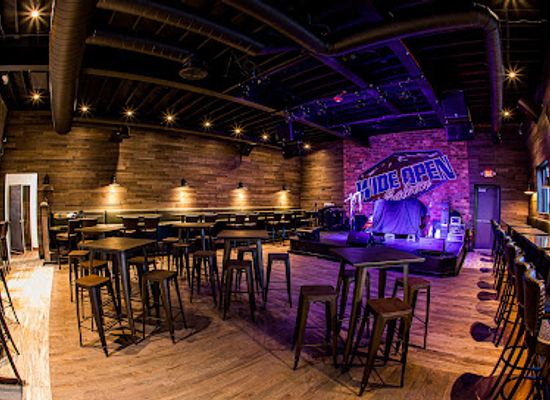 colorado/high-plains/bar/wide-open-saloon