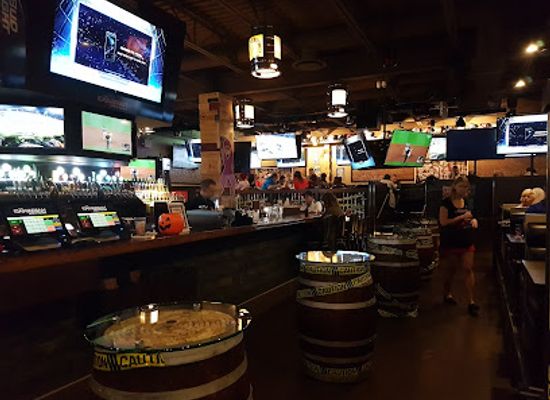 canada/calgary-region/bar/the-canadian-brewhouse-winnipeg