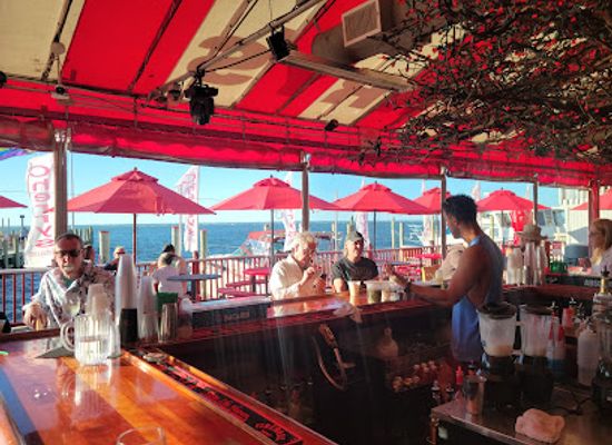 new-york/fire-island/bar/cherry-s-on-the-bay