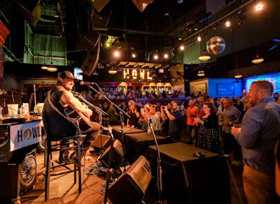 indiana/east-central-indiana/bar/howl-at-the-moon-indianapolis